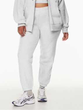 TNA Light Gray Mid-Rise Bubble Boyfriend Fleece Joggers